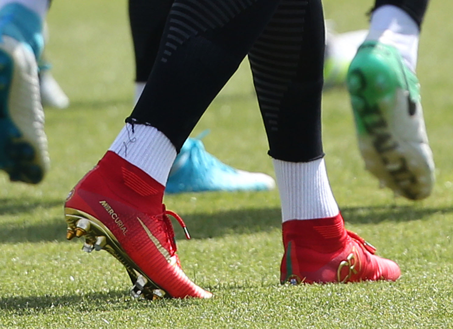 Cr7 portugal cleats on sale